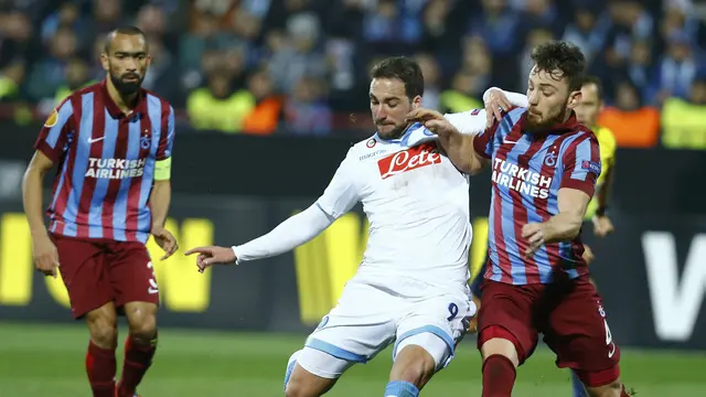Hasil Liga Europa: Trabzonspor 0 - 4 Napoli