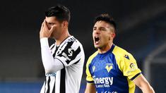 Juventus harus menelan pil pahit kala bertamu ke markas Hellas Verona di Marcantonio Bentegodi pada laga pekan ke-11 Serie A 2021/2022, Sabtu (30/10/2021). Alvaro Morata dan kawan-kawan menyerah dengan skor 1-2. (AFP/Marco Bertorello)