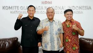 Pengurus KONI Pusat dan Ellyas Pical. (Dok. KONI Pusat)