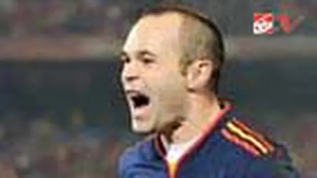 Spanyol melangkah ke babak 16 besar Piala Dunia 2010 dengan predikat juara Grup H sesudah membekuk Cile 2-1 (2-0) yang artinya terhindar bertemu Brasil. Meski kalah, Cile berhak mendampingi Spanyol. 