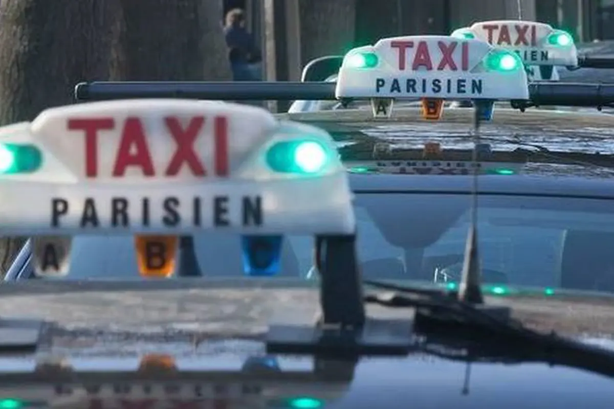 Kisah Sopir Taksi yang Tak Dapat Penumpang Pasca Teror Paris