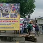 Kementerian PUPR melalui Ditjen Bina Marga Balai Besar Pelaksanaan Jalan Nasional DKI-Jawa Barat memulai membangun jembatan darurat atau bailey untuk memulihkan jalan penghubung Bogor-Sukabumi.(Liputan6.com/Achmad Sudarno)