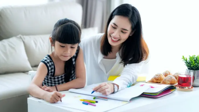 Cara Cerdas Dampingi Anak Belajar #diRumahAja, Biar Bebas Stres Selama Masa Karantina