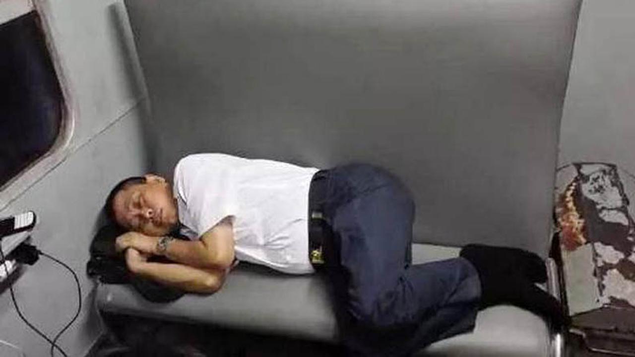 Gara-gara Tidur di Kereta, Dirut KAI jadi Populer di Linimasa