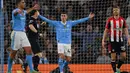 Mengejar poin penuh, The Citizens semakin agresif di babak kedua dan melakukan tekanan pada Brentford. (AP Photo/Rui Vieira)