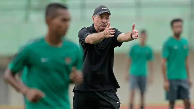 Alfred Riedl
