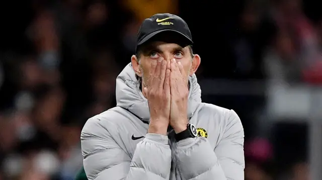 Thomas Tuchel resmi meninggalkan kursi pelatih Chelsea. Pemecatan juru taktik asal Jerman itu terjadi hanya sekitar 14 jam usai Chelsea tumbang 0-1 dari Dinamo Zagreb pada laga pertama fase grup Liga Champions 2022-2023. (AFP/Oscar Del Pozo)