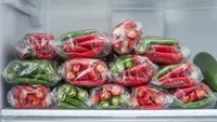 Modal Tusuk Gigi di Dapur, Ini Trik Cabai di Kulkas Enggak Cepat Busuk