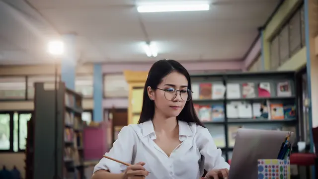 ilustrasi mempelajari sesuatu