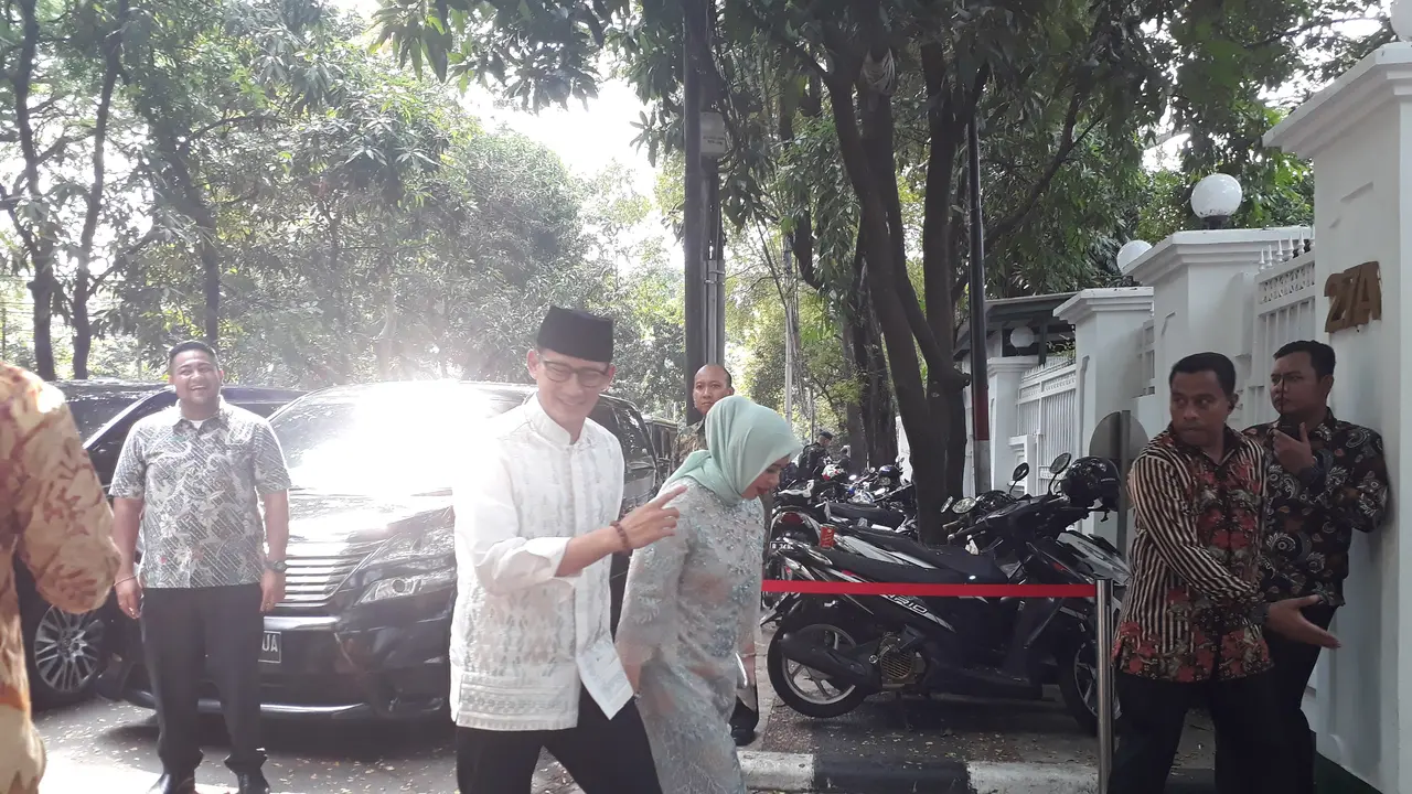 Wakil Gubernur DKI Jakarta Sandiaga Uno bersilaturahmi ke rumah Megawati Soekarnoputri di Jalan Teuku Umar, Menteng Jakarta, Jumat (15/6/2018).