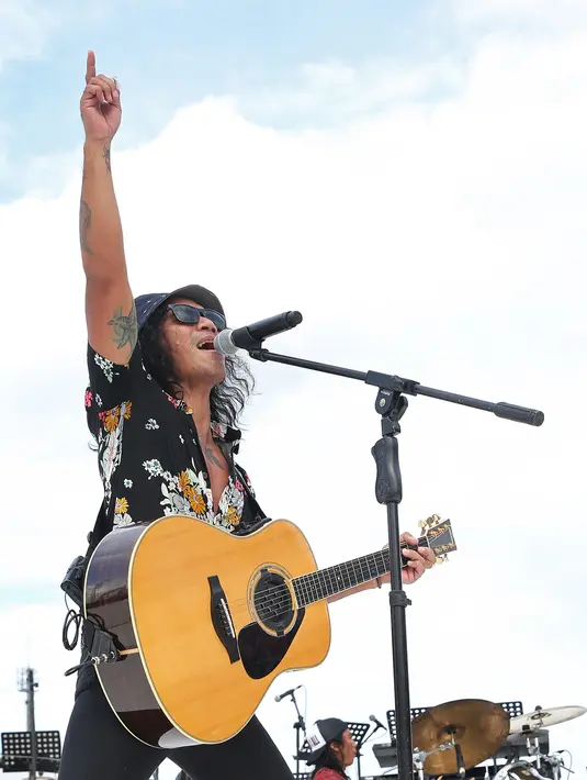 Lewat tulisan di media sosial Twitter, Abdee Negara mengungkapkan perasaannya yang tak bisa bergabung di Konser Gue 2. Ia menuliskan dirinya yang merasa gatal untuk ikut serta di konser tersebut.  (Bambang E. Ros/Bintang.com)