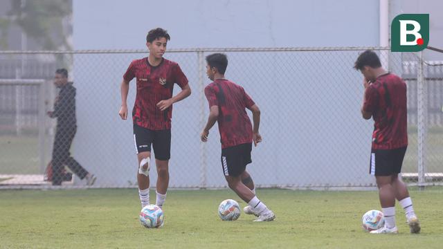 Foto: Antusiasme Skuad Timnas Indonesia U-20 saat Jalani Latihan Terakhir Jelang TC ke Como untuk Ikuti Toulon Tournament 2024 di Prancis