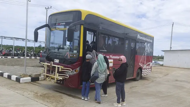 Pengamat transportasi Djoko Setijowarno menyoroti terkait masih minimnya akses transportasi umum untuk hunian Perumahan.