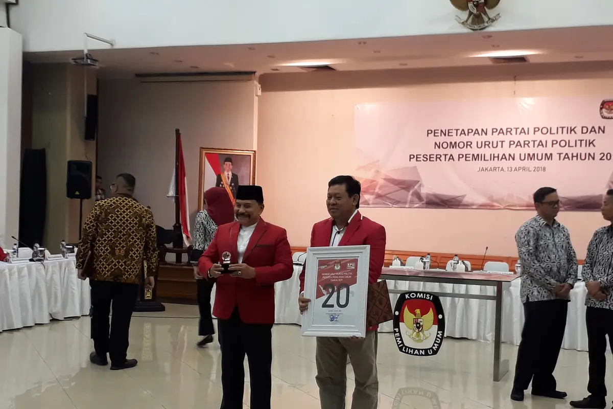 Ketua Umum PKPI Hendropriyono di KPU