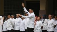 Wali Kota Tangerang Sachrudin memimpin apel perdana di Kantor Pemkot Tangerang, Banten. (Istimewa/Liputan6.com/Pramita Tristiwati)