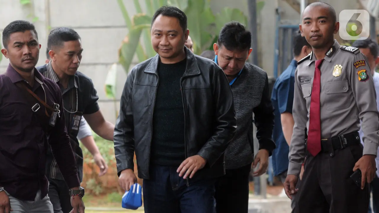 Bupati Lampung Utara Tiba di Gedung KPK