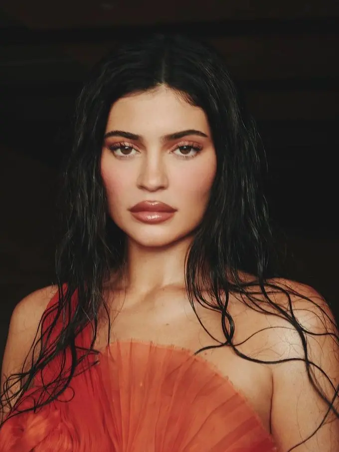 Kylie Jenner Putuskan Ubah Nama Anak Kedua, Bukan Lagi Wolf
