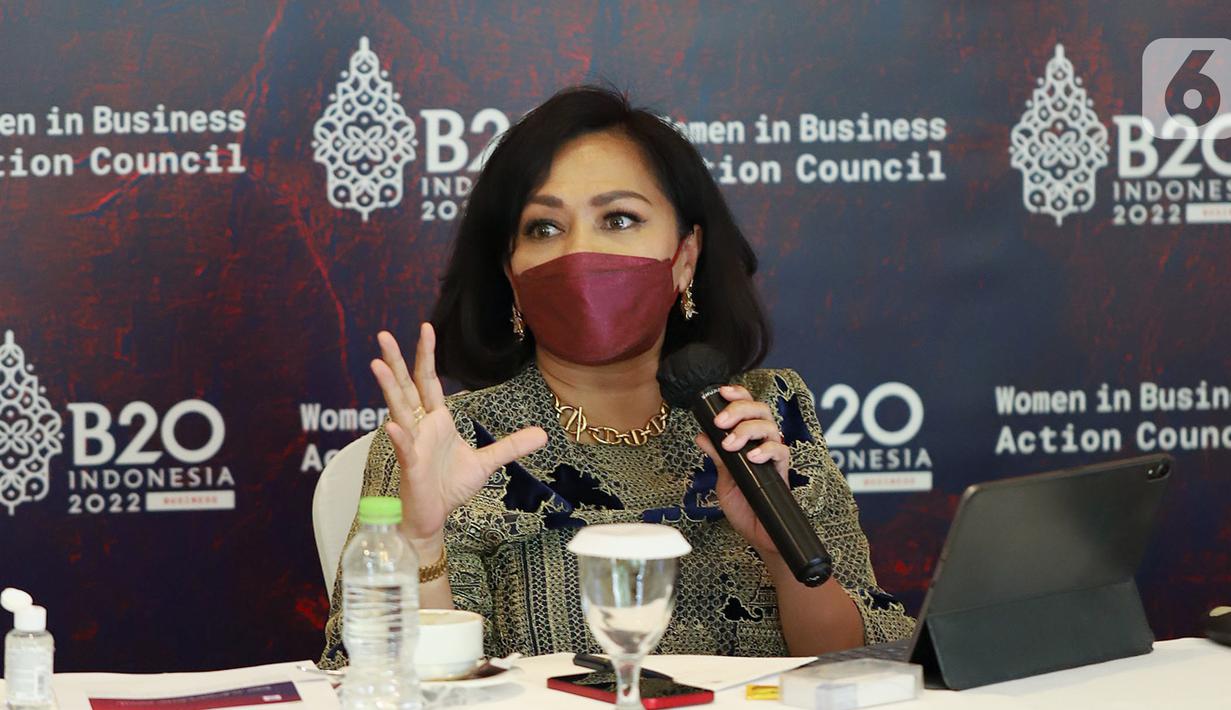 Chair B20 Women in Business Action Council Ira Noviarti dalam diskusi B20 Indonesia Women in Business Action Council di Jakarta, Rabu (26/01/2022). Diskusi membahas peranan penting perempuan dalam memajukan pertumbuhan ekonomi yang inklusif, tangguh dan berkelanjutan. (Liputan6.com/HO/Ading)