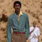 Model Indonesia Viknes Waren Beraksi di Show Jacquemus Paris Fashion Week