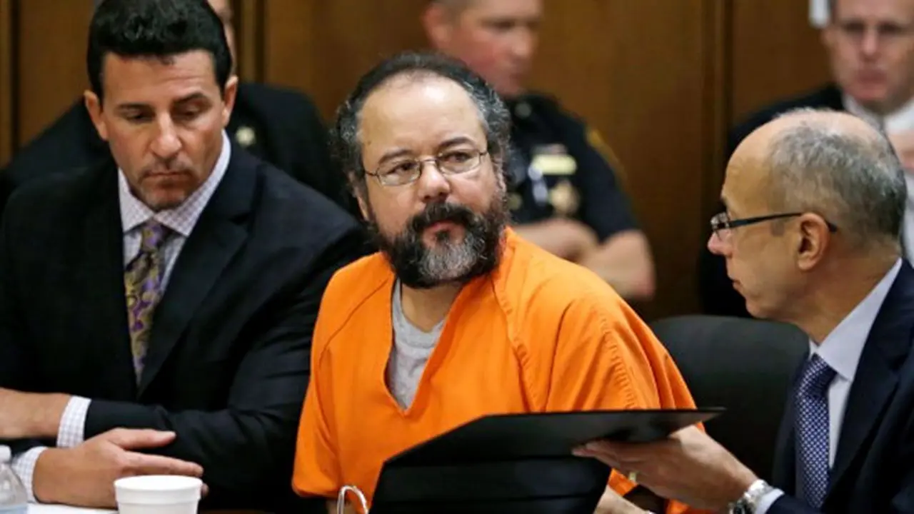 ariel-castro-gantung-130904b.jpg