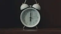 Alarm Sahur Paling Efektif: Cara Bangun Tepat Waktu Tanpa Terlambat Imsak