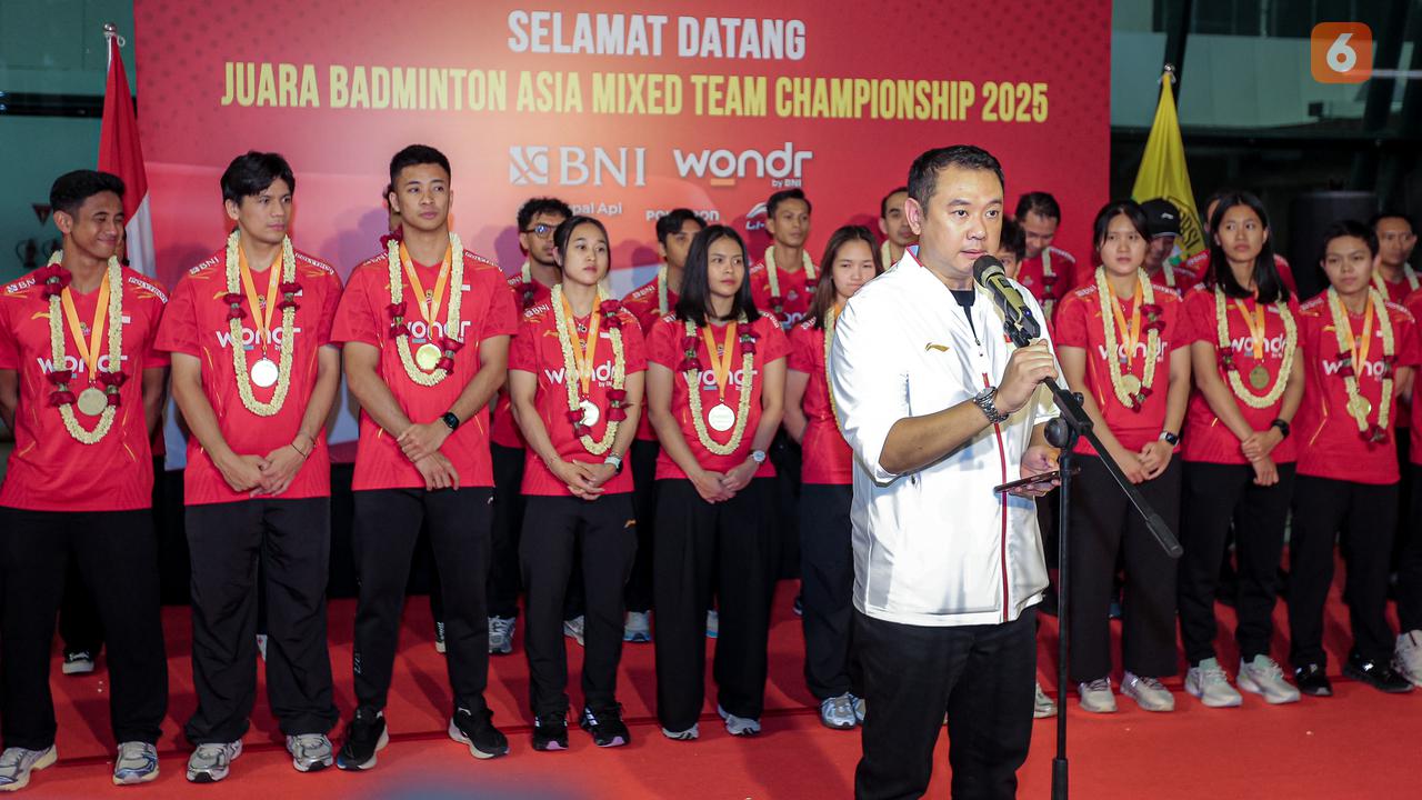 Foto: Torehkan Sejarah Baru, Tim Bulu Tangkis Indonesia Dapat Sambutan Meriah setelah Mendarat di Tanah Air