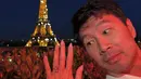 Allison Hsu yang merupakan direktur pemasaran digital Interscope Records ini diberi Cincin berlian besar itu diperkirakan bernilai lebih dari $100.000 atau sekitar Rp1.6 miliar oleh kekasihnya.  [@allison]