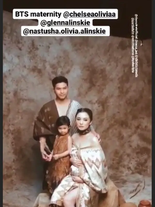 6 Potret Maternity Shoot Chelsea Olivia, Pose Nastusha Curi Perhatian