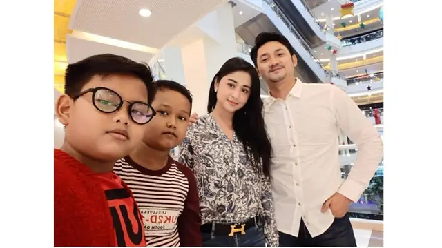Meski sibuk, Dewi Persik kerap mengahabiskan waktu bersama Gabriel