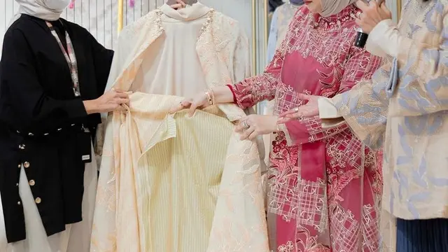 Kolaborasi Kami. x Sarah Sofyan Rilis Koleksi dengan Motif Batik Jakarta yang Modern