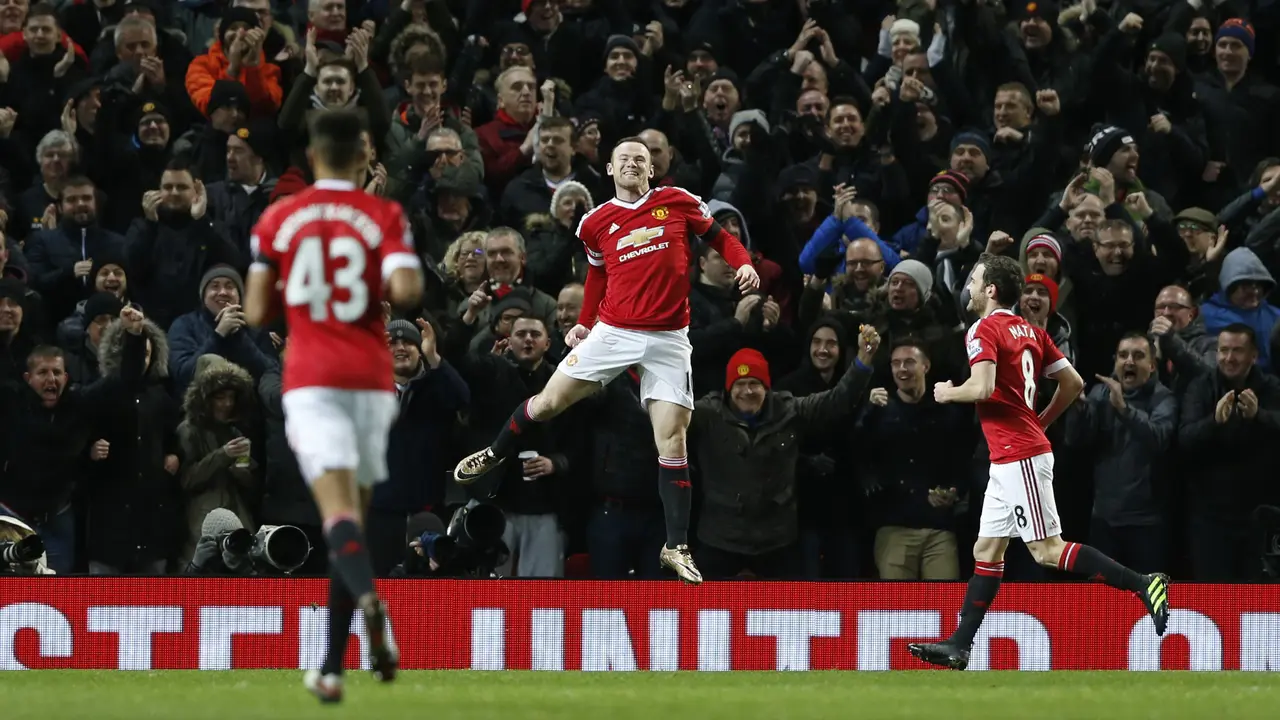 MU Kalahkan Stoke