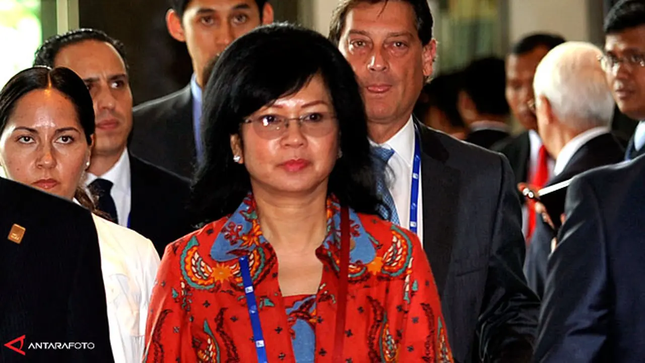 karen-agustiawan-131011b.jpg