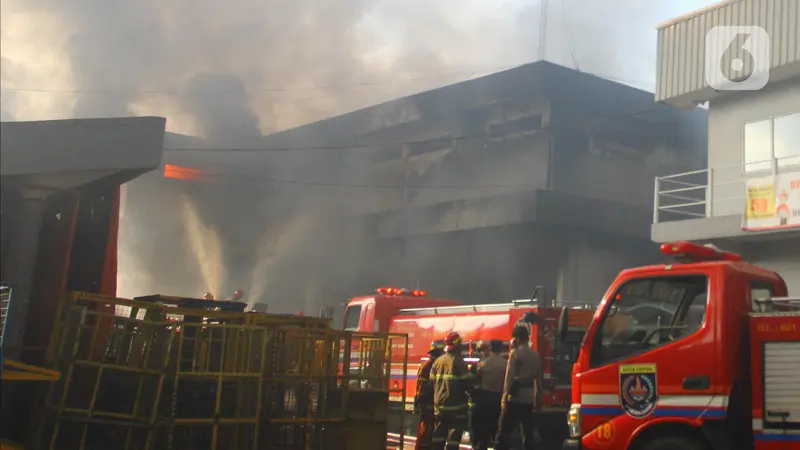 Gudang JNE di Depok Terbakar, Diduga Akibat Korsleting Listrik