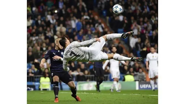7 Gol Spektakuler Ronaldo di MU dan Real Madrid