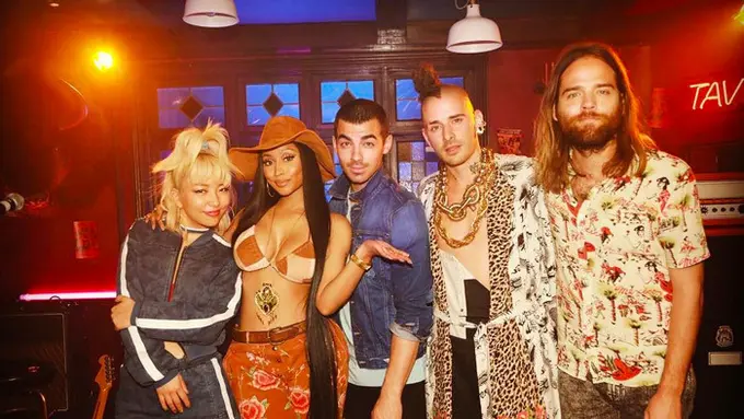 DNCE - Nicki Minaj