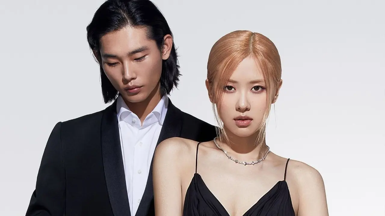Tampilan Mewah Rosé BLACKPINK jadi Bintang Kampanye untuk Koleksi Terbaru Tiffany & Co. ‘Lock’