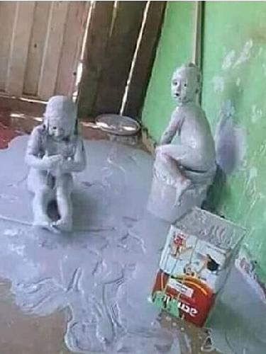 10 Aksi Kocak Anak-anak ini Bikin Kangen Masa Kecil