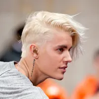 Justin Bieber sendiri sejauh ini telah memecahkan rekor streaming di Britania. Bahkan singlenya yang berjudul What Do You Mean? juga menduduki peringkat 2 di Billboard Hot 100. (AFP/Bintang.com)