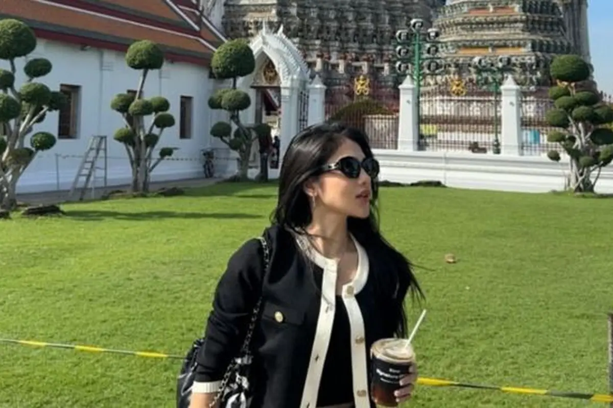 Potret Davina Karamoy Liburan di Thailand (credit: https://www.instagram.com/davinaakaramoy/).