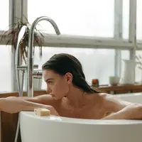 Ilustrasi Mandi Credit: pexels.com/Yaroslav