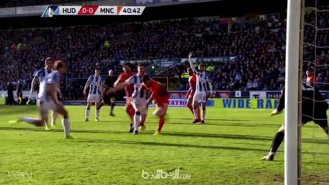 Manchester City gagal raih kemenangan atas Huddersfield Town di babak kelima Piala FA, Sabtu (18/2). This video presented by Ballball.