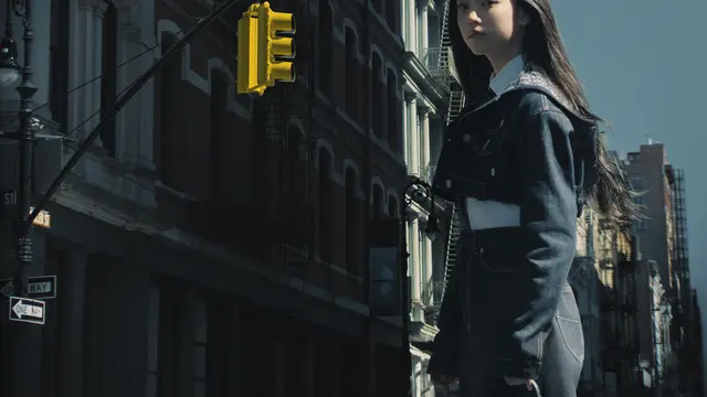 Tiru Gaya Modis Haerin NewJeans Kenakan Denim Vintage dari Dior Obilique