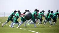 Tim Kontestan Piala Dunia U-17 2023 Mulai Berlatih di Bali: Kepanasan, Argentina Vs Polandia Adu Mekanik