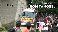 Tim Detasemen Khusus 88 Antiteror Polri mengamankan empat terduga teroris di Setu, Tangerang Selatan. Selain itu ditemukan juga bom di rumah konbtrakan tersebut di Tangsel
