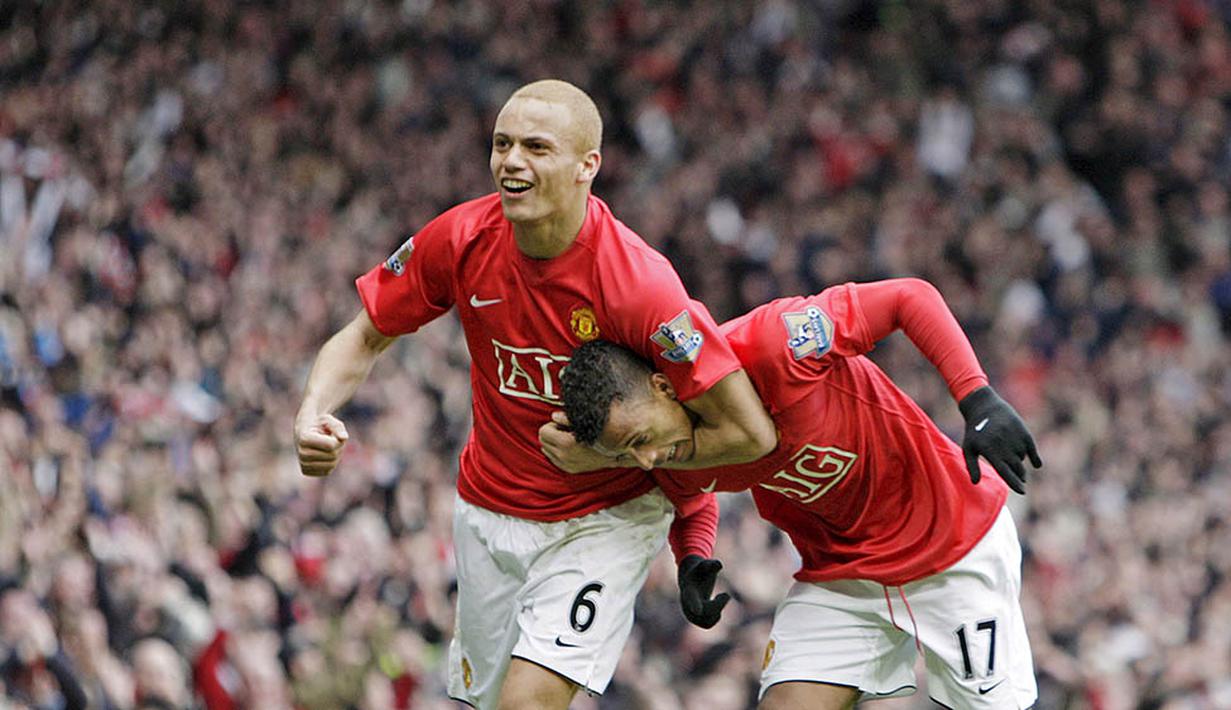 4. Wes Brown, Manchester United, pemain binaan Setan Merah muda ini mulanya berposisi bek kanan namun kemudian Sir Alex Ferguson mendaulatnya sebagai bek tengah. (EPA/Magi Haroun) 