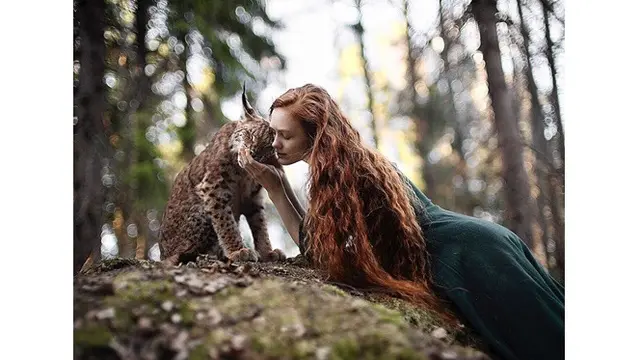 Layaknya Tarzan, Fotografer Ini Ciptakan 7 Karya Berkonsep 'Back to Nature'