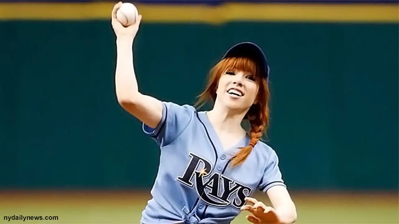 carly-rae-jepsen-130715b.jpg