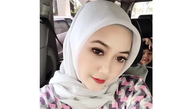 Ingat Mpok Fatimah Ibunya Si Entong? Ini 6 Potret Terbarunya Makin Awet Muda