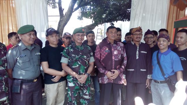 Perwakilan komunitas dan pejabat Garut dalam acara MIni Expo KIM