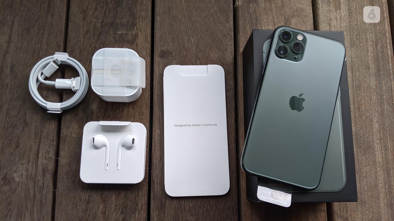 Unboxing iPhone 11 Pro. Liputan6.com/Yuslianson